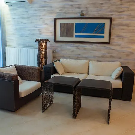 Апартаменты Oasis Vip Club - Boutique On The Beach Itself Солнечный берег
