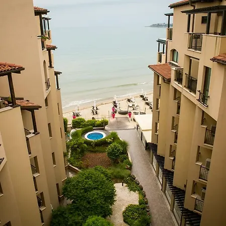 Апартаменты Oasis Vip Club - Boutique On The Beach Itself