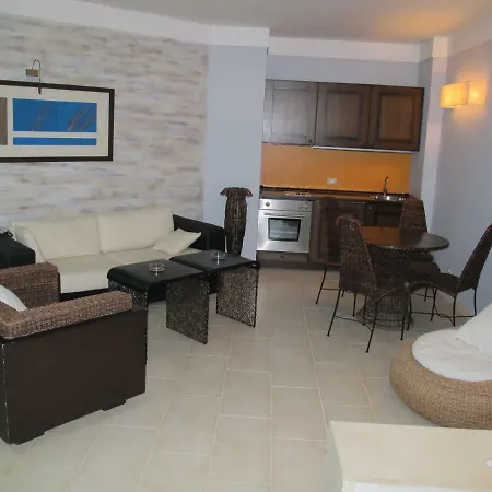 Oasis Vip Club - Boutique On The Beach Itself Солнечный берег
